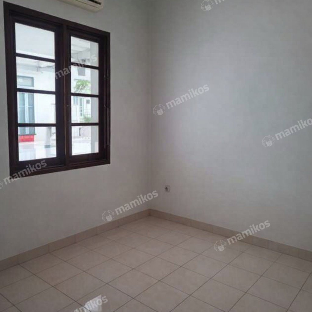Rumah Sertifikat SHM 2 Kamar Tidur 1 Kamar Mandi Kota Wisata Jakarta Timur - Photo 4