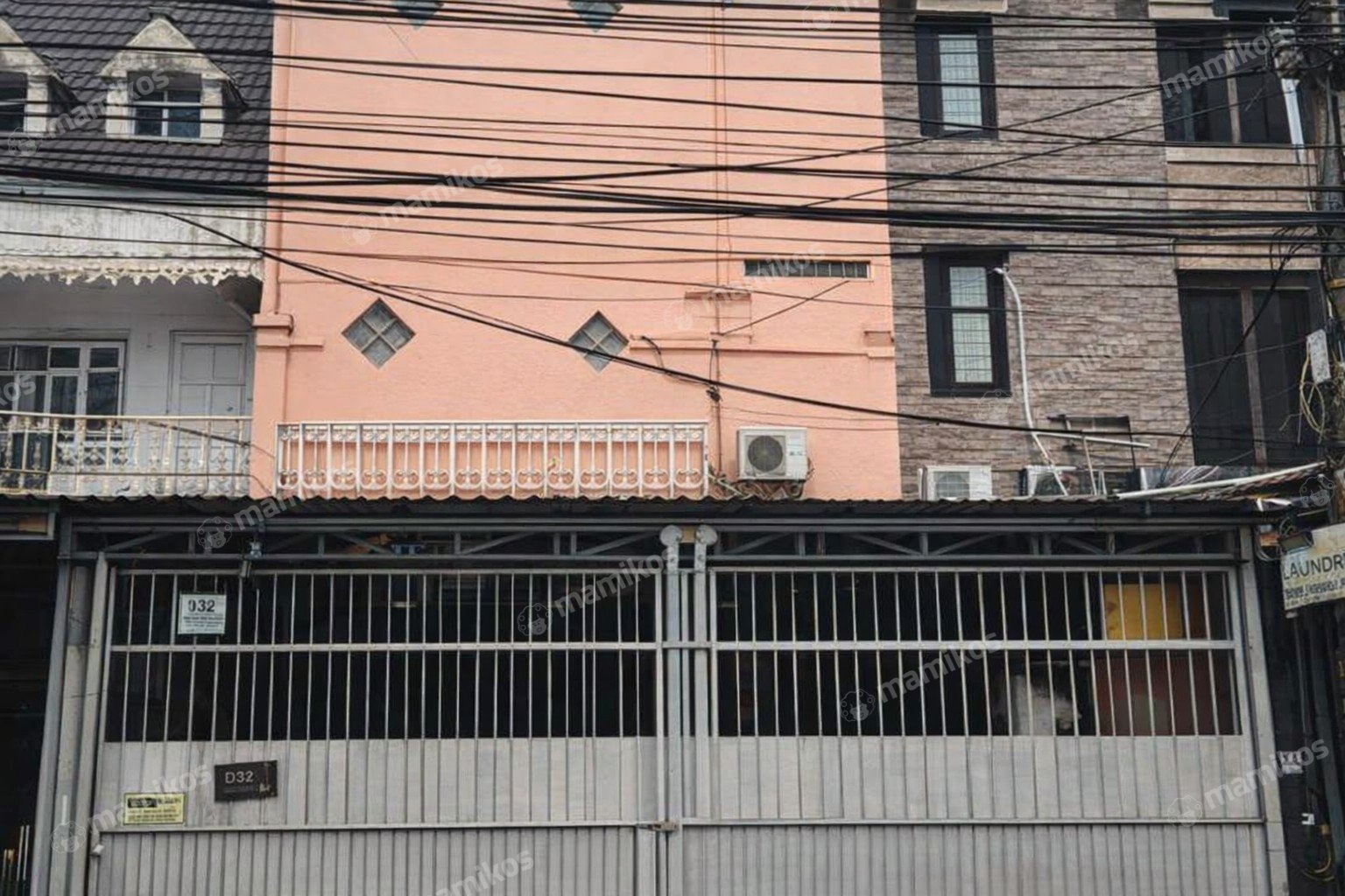 Rumah Sertifikat HGB 2 Kamar Mandi 3 Lantai Taman Ratu Jakarta Barat