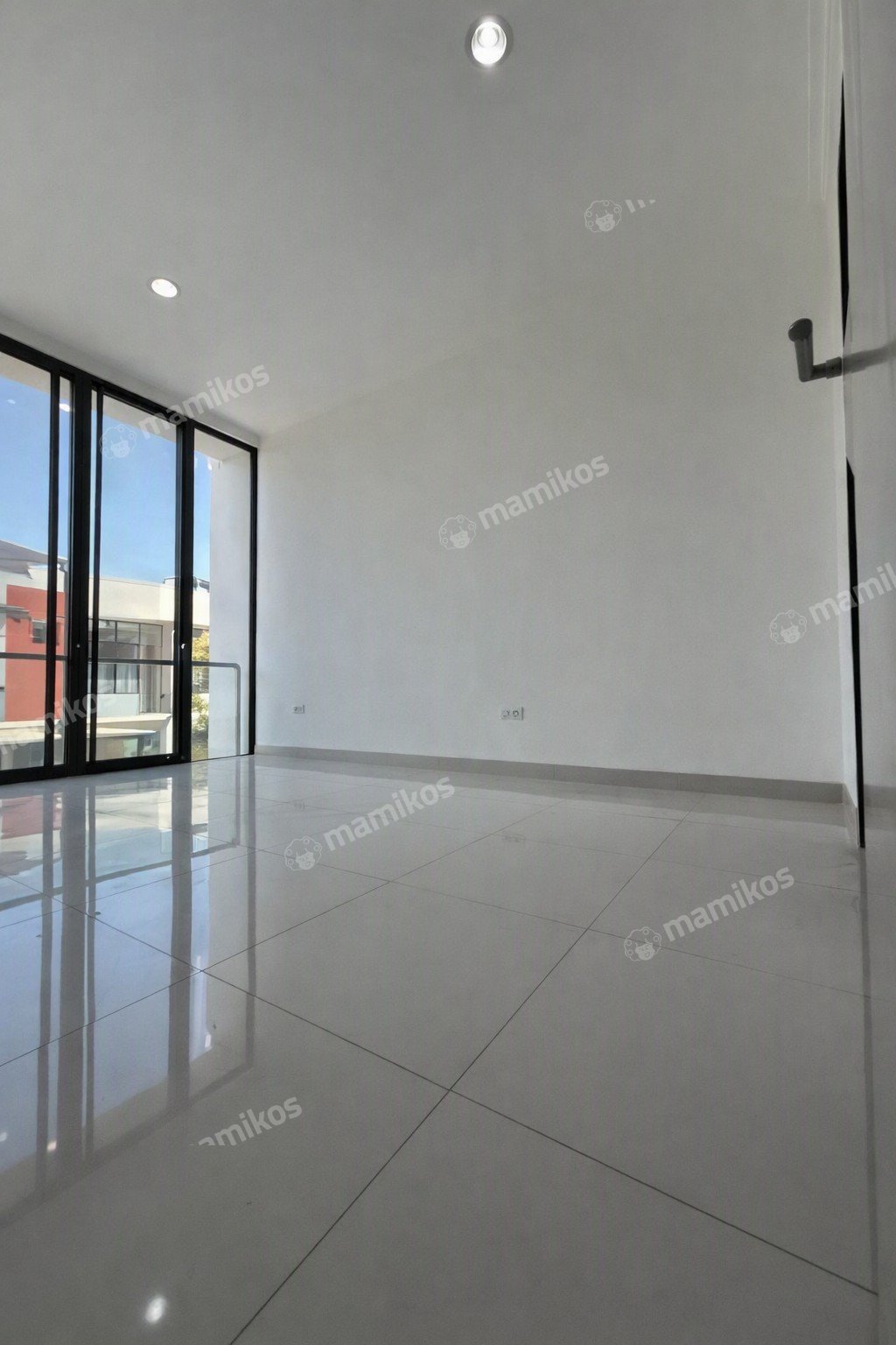 Rumah Sertifikat SHM 3 Kamar Tidur 2 Kamar Mandi Pantai Indah Kapuk 2 Jakarta Utara - Photo 2