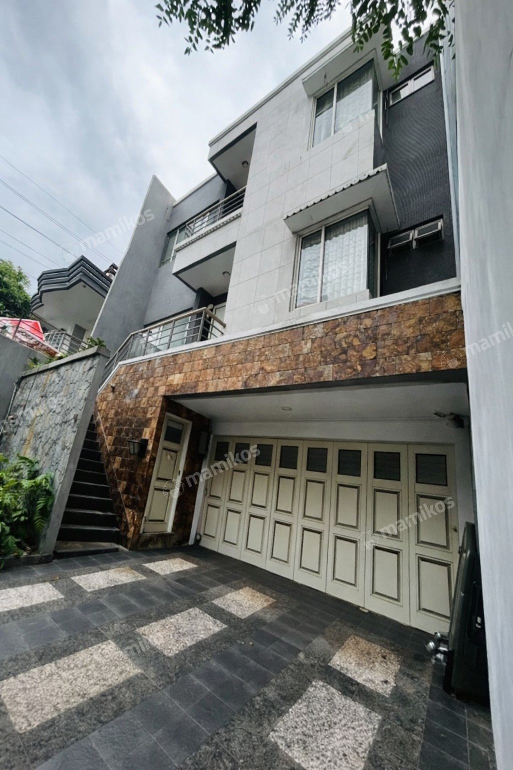 Rumah Sertifikat HGB 5 Kamar Tidur 3 Kamar Mandi Kelapa Gading Jakarta Utara - Photo 4