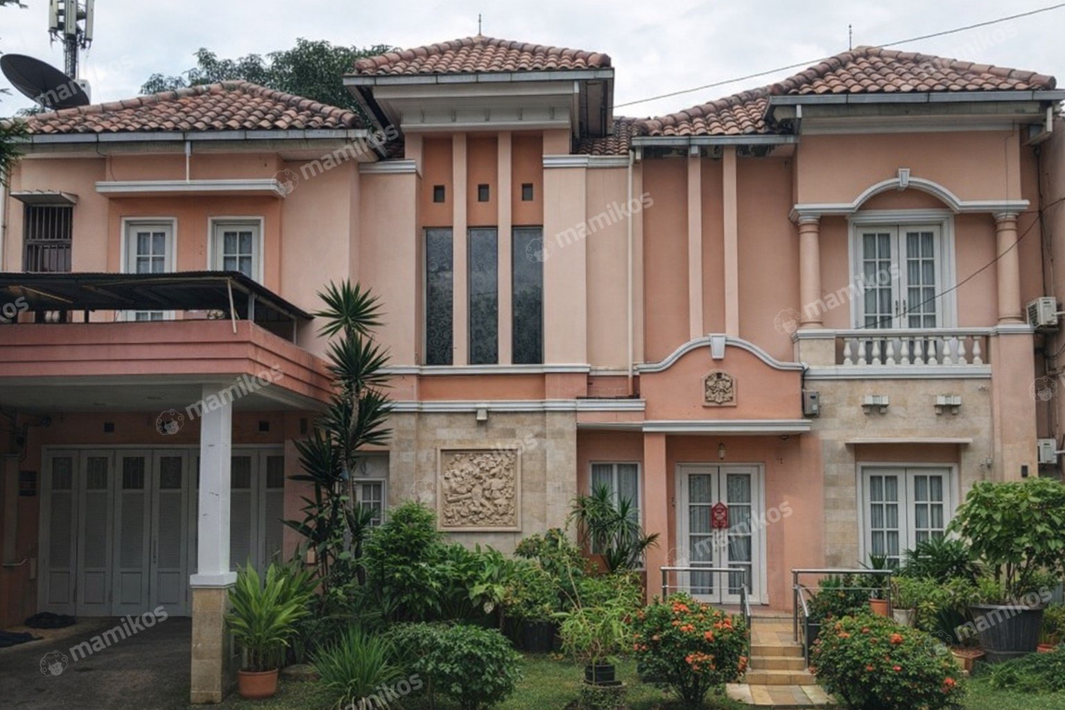 Rumah Sertifikat SHM 6 Kamar Tidur 5 Kamar Mandi Cibubur Jakarta Timur