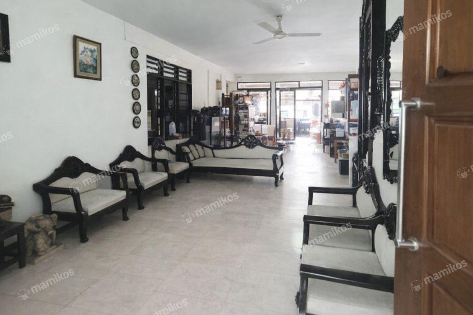 Rumah 4 Kamar Tidur 2 Kamar Mandi 2 Lantai Jatiwaringin Jakarta Timur - Photo 5