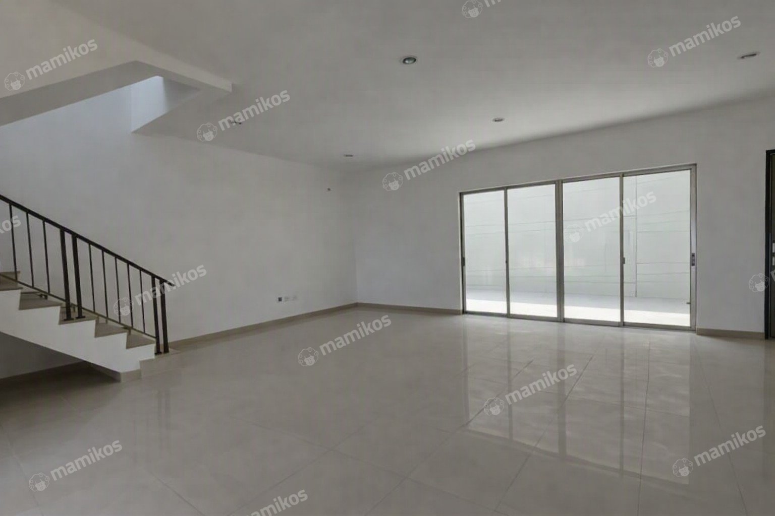 Rumah 4 Kamar Tidur 4 Kamar Mandi 3 Lantai Pantai Indah Kapuk Jakarta Utara - Photo 3