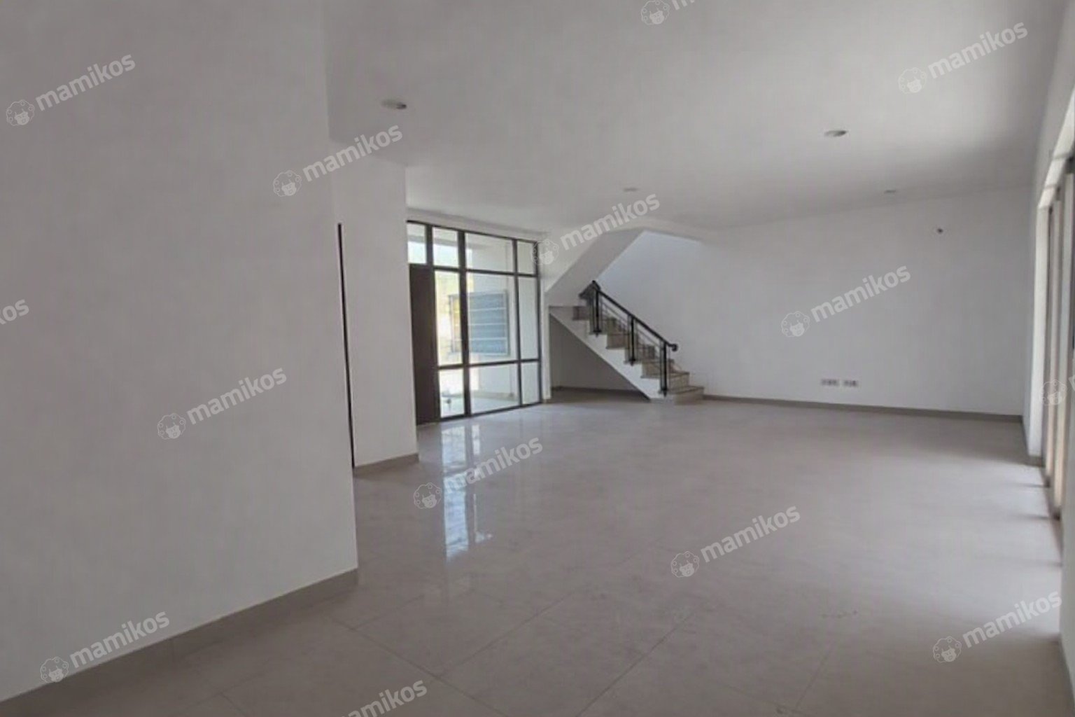 Rumah 4 Kamar Tidur 4 Kamar Mandi 3 Lantai Pantai Indah Kapuk Jakarta Utara - Photo 5