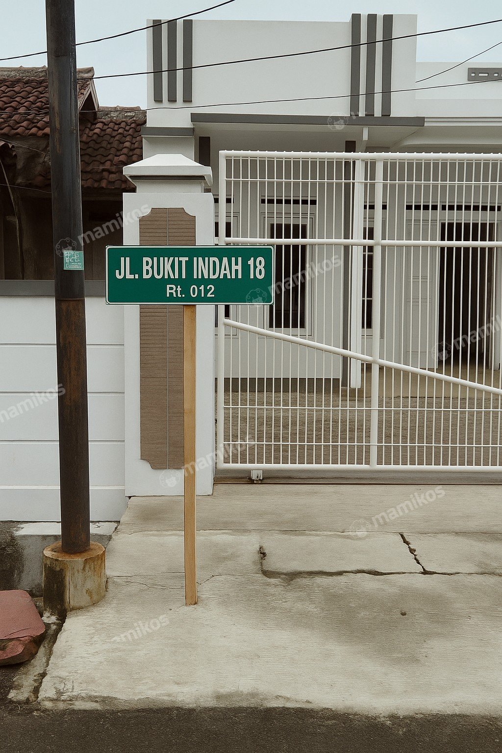 Rumah Sertifikat HGB 3 Kamar Tidur 2 Kamar Mandi Citra Garden Jakarta Barat - Photo 4