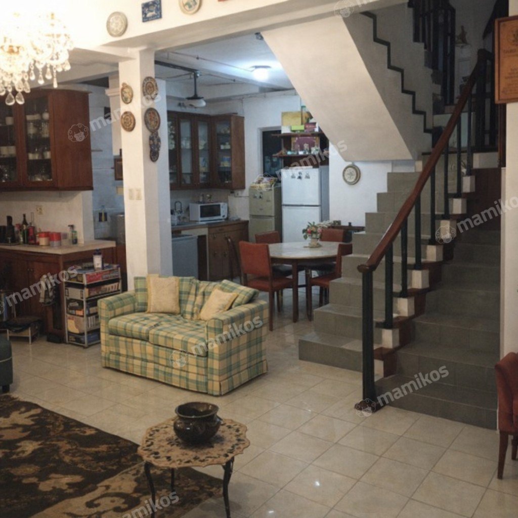 Rumah Sertifikat SHM 4 Kamar Tidur 4 Kamar Mandi Pulomas Jakarta Timur - Photo 4
