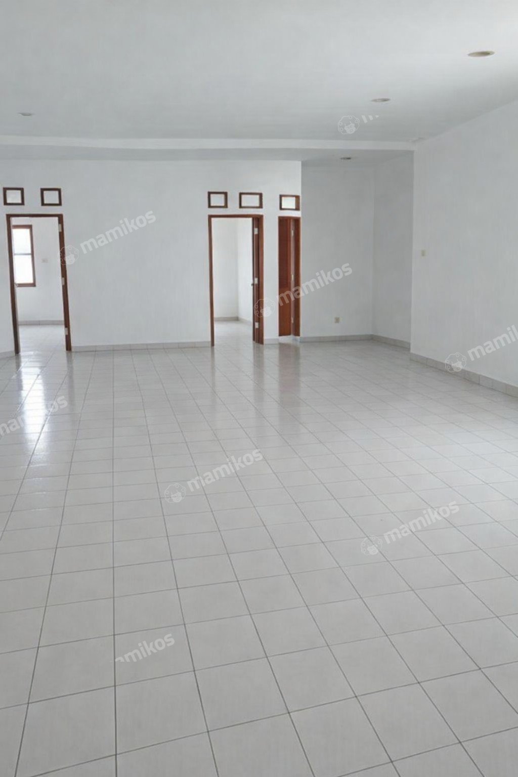 Rumah Sertifikat SHM 4 Kamar Tidur 2 Kamar Mandi Cilandak Jakarta Selatan - Photo 2