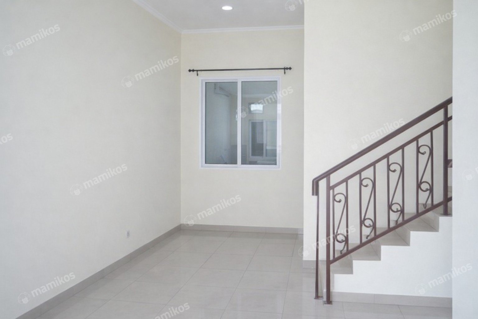 Rumah 3 Kamar Tidur 2 Kamar Mandi 2 Lantai Cakung Jakarta Timur - Photo 2