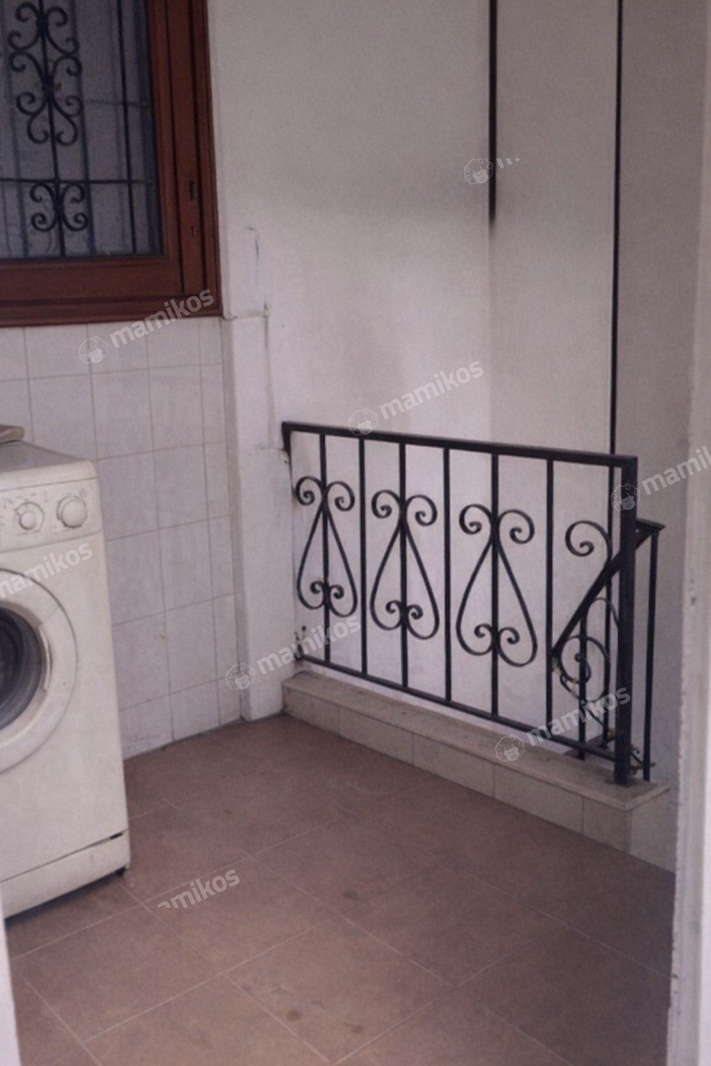 Rumah Sertifikat SHM 5 Kamar Tidur 5 Kamar Mandi Tanjung Duren Jakarta Barat - Photo 2