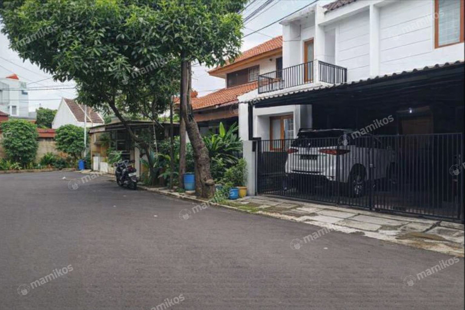 Rumah Sertifikat SHM 4 Kamar Tidur 4 Kamar Mandi Duren Sawit Jakarta Timur