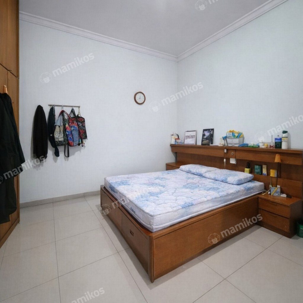 Rumah Sertifikat SHM 5 Kamar Tidur 5 Kamar Mandi Taman Ratu Jakarta Barat - Photo 5