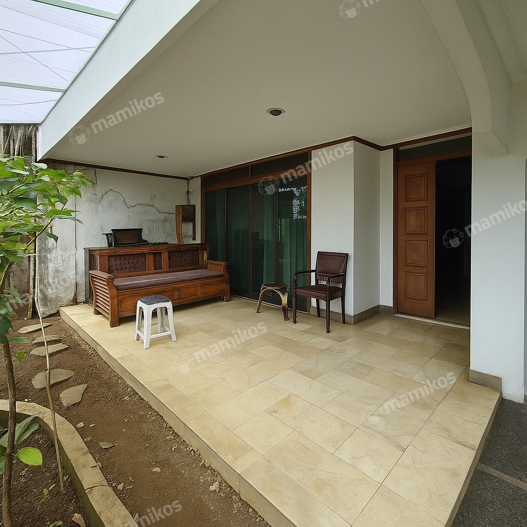 Rumah Sertifikat SHM 6 Kamar Tidur 3 Kamar Mandi Jatinegara Jakarta Timur - Photo 4