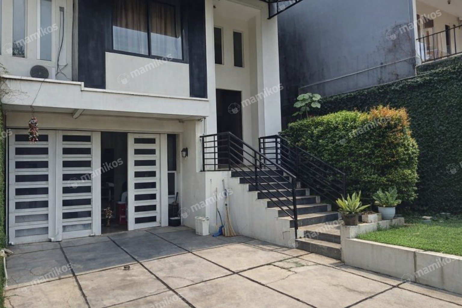 Rumah Sertifikat SHM 4 Kamar Tidur 3 Kamar Mandi Cilandak Jakarta Selatan
