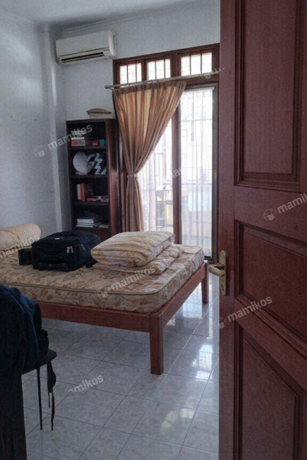 Rumah Sertifikat SHM 4 Kamar Tidur 3 Kamar Mandi Pulomas Jakarta Timur - Photo 2