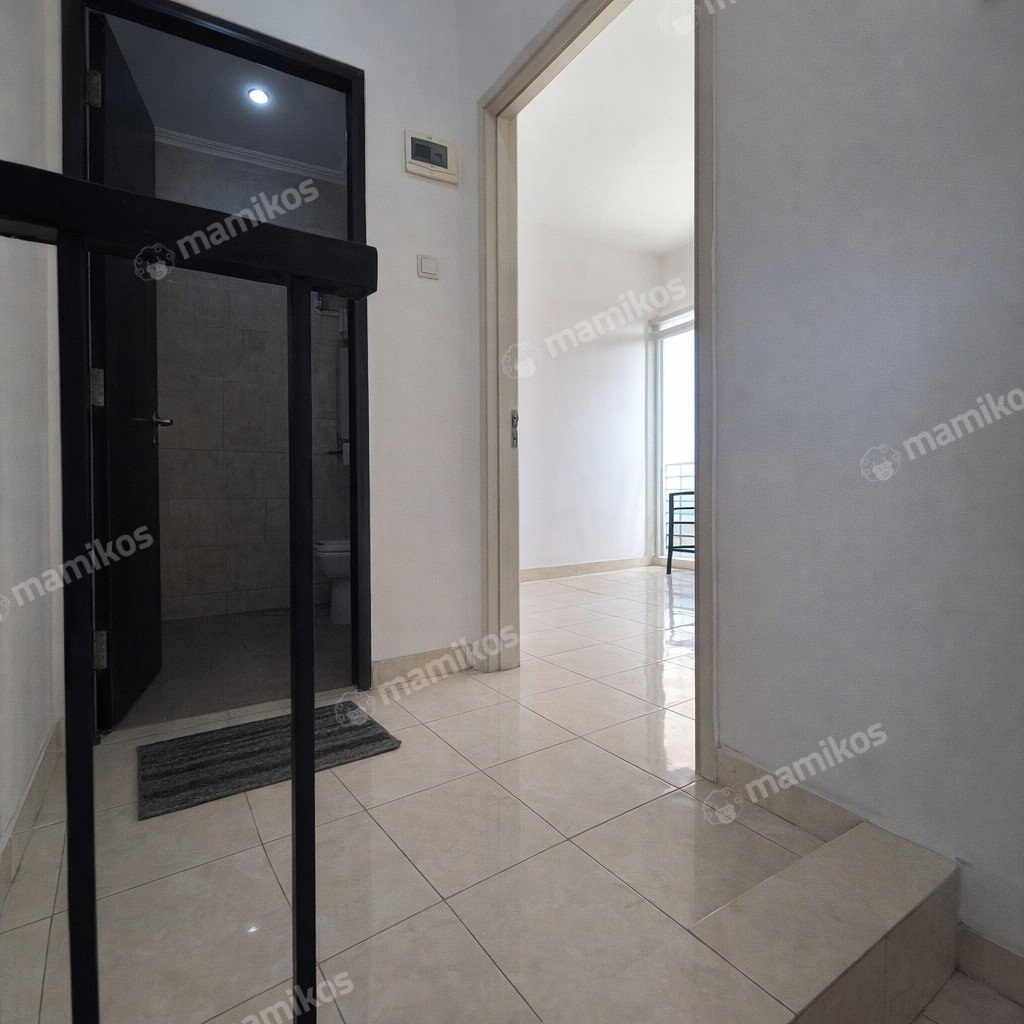 Rumah Sertifikat SHM 2 Kamar Tidur 2 Kamar Mandi Taman Surya Jakarta Barat - Photo 4