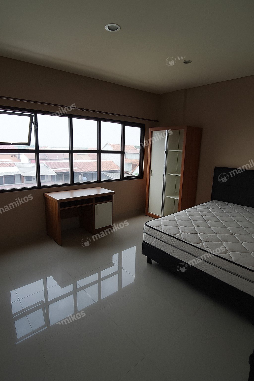 Rumah Sertifikat SHM 18 Kamar Tidur 13 Kamar Mandi Cakung Jakarta Timur - Photo 3