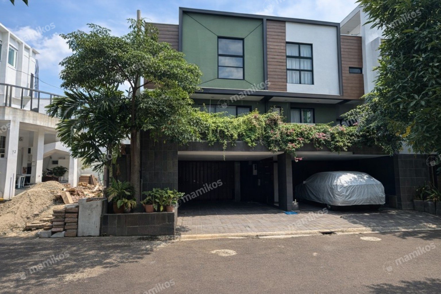 Rumah Sertifikat SHM 4 Kamar Tidur 4 Kamar Mandi Gatot Subroto Jakarta Selatan