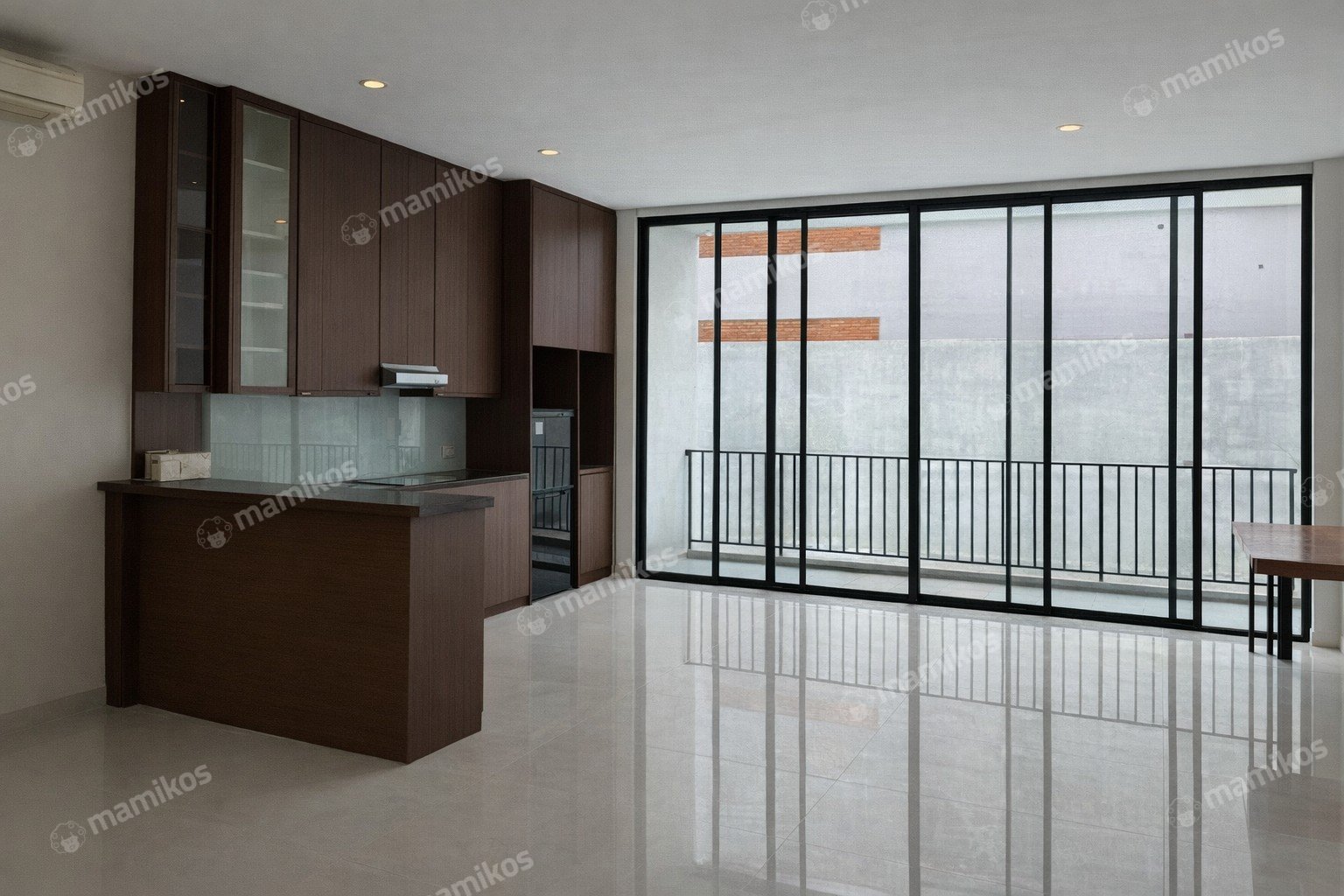Rumah Sertifikat SHM 4 Kamar Tidur 4 Kamar Mandi Gatot Subroto Jakarta Selatan - Photo 2