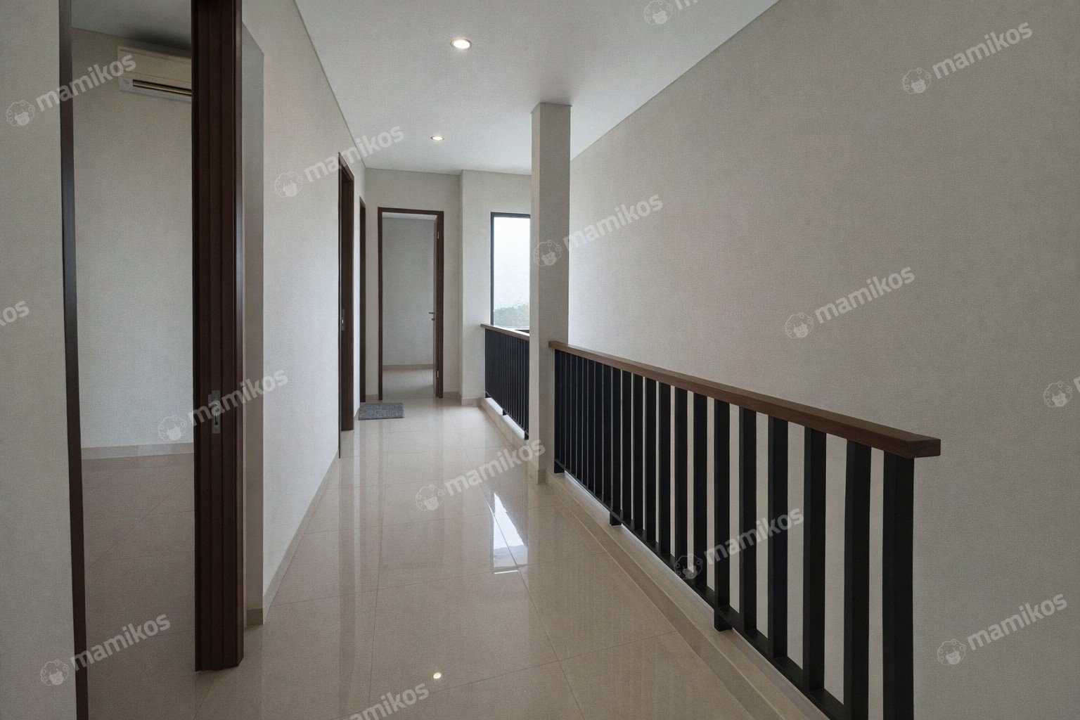 Rumah Sertifikat SHM 4 Kamar Tidur 4 Kamar Mandi Gatot Subroto Jakarta Selatan - Photo 4