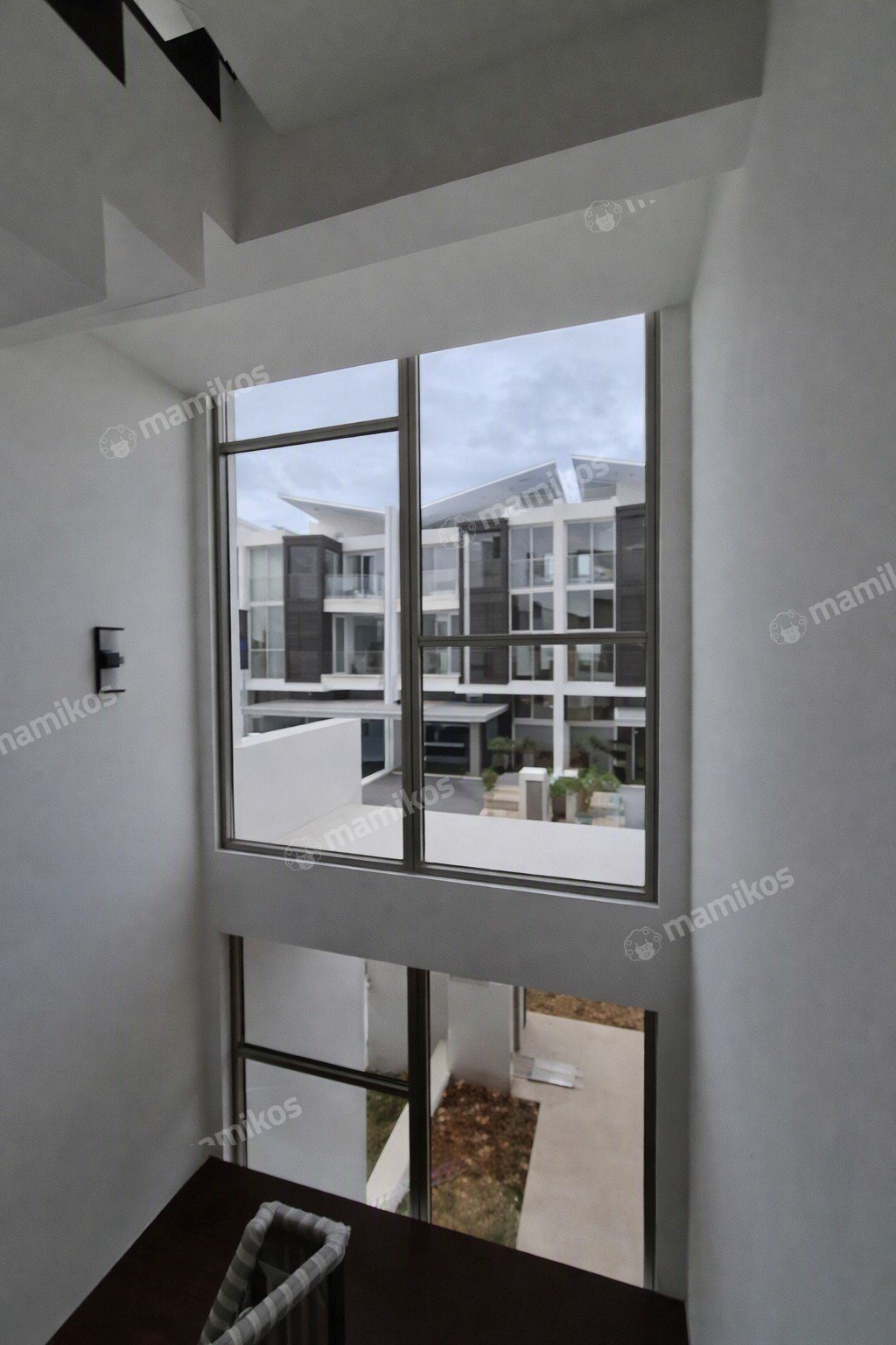 Rumah Sertifikat PPJB 3 Kamar Tidur 3 Kamar Mandi Pantai Indah Kapuk Jakarta Utara - Photo 2