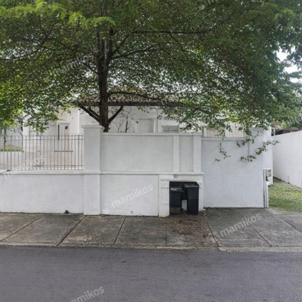 Rumah 4 Kamar Tidur 3 Kamar Mandi 2 Lantai Cilandak Jakarta Selatan - Photo 2