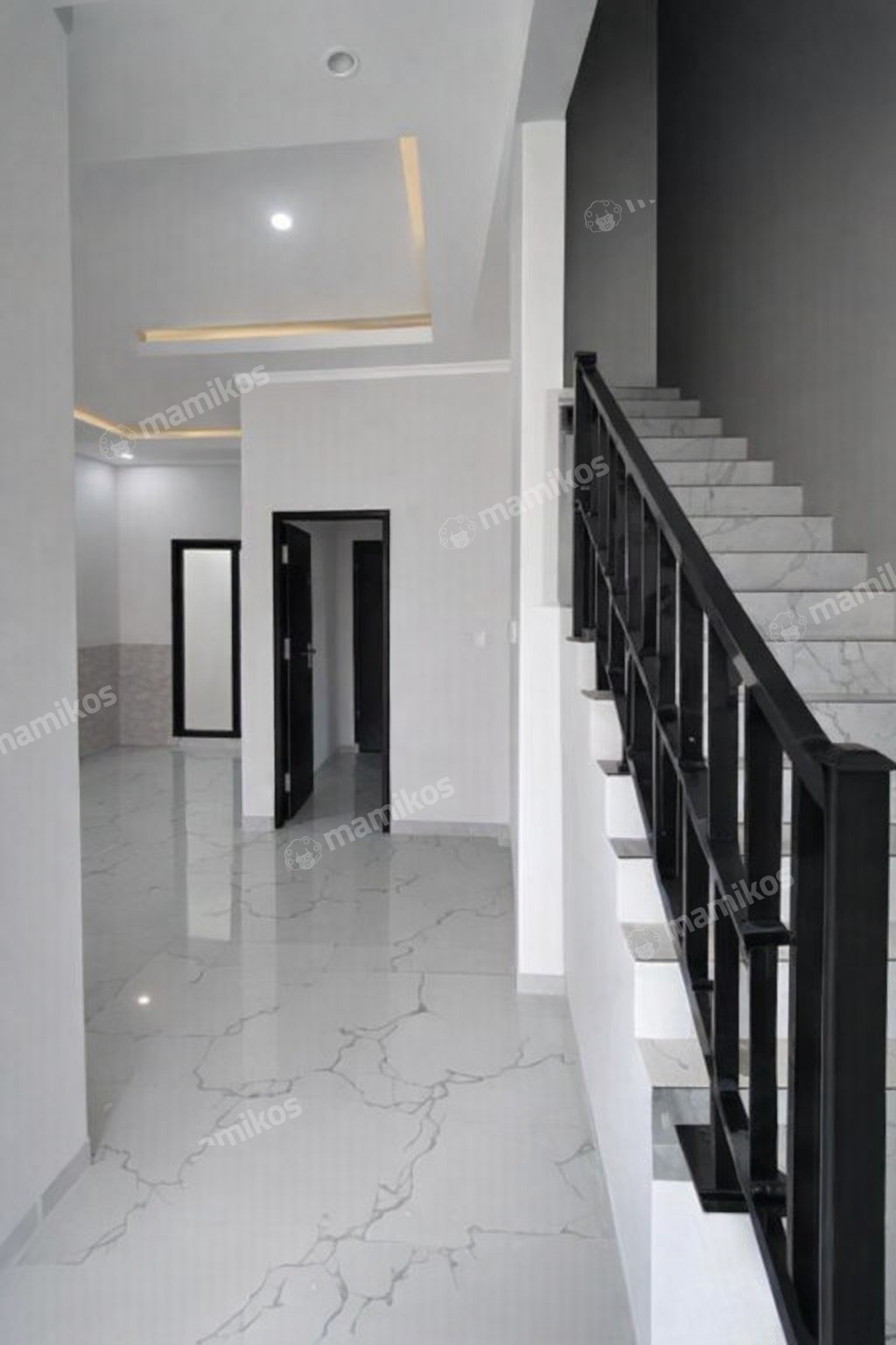 Rumah Sertifikat SHM 3 Kamar Tidur 3 Kamar Mandi Jatinegara Jakarta Timur - Photo 2