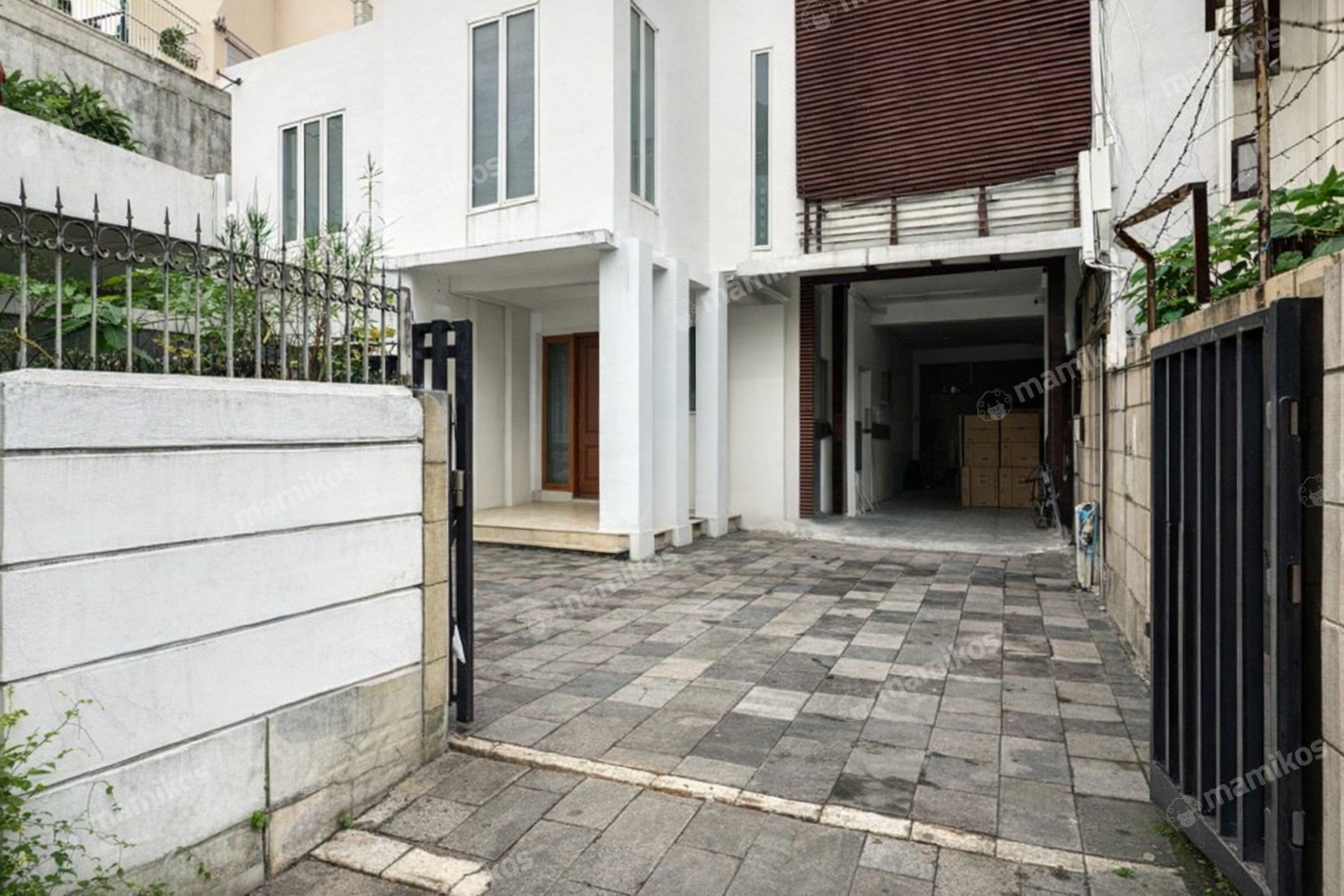 Rumah Sertifikat SHM 4 Kamar Tidur 4 Kamar Mandi Kebayoran Baru Jakarta Selatan