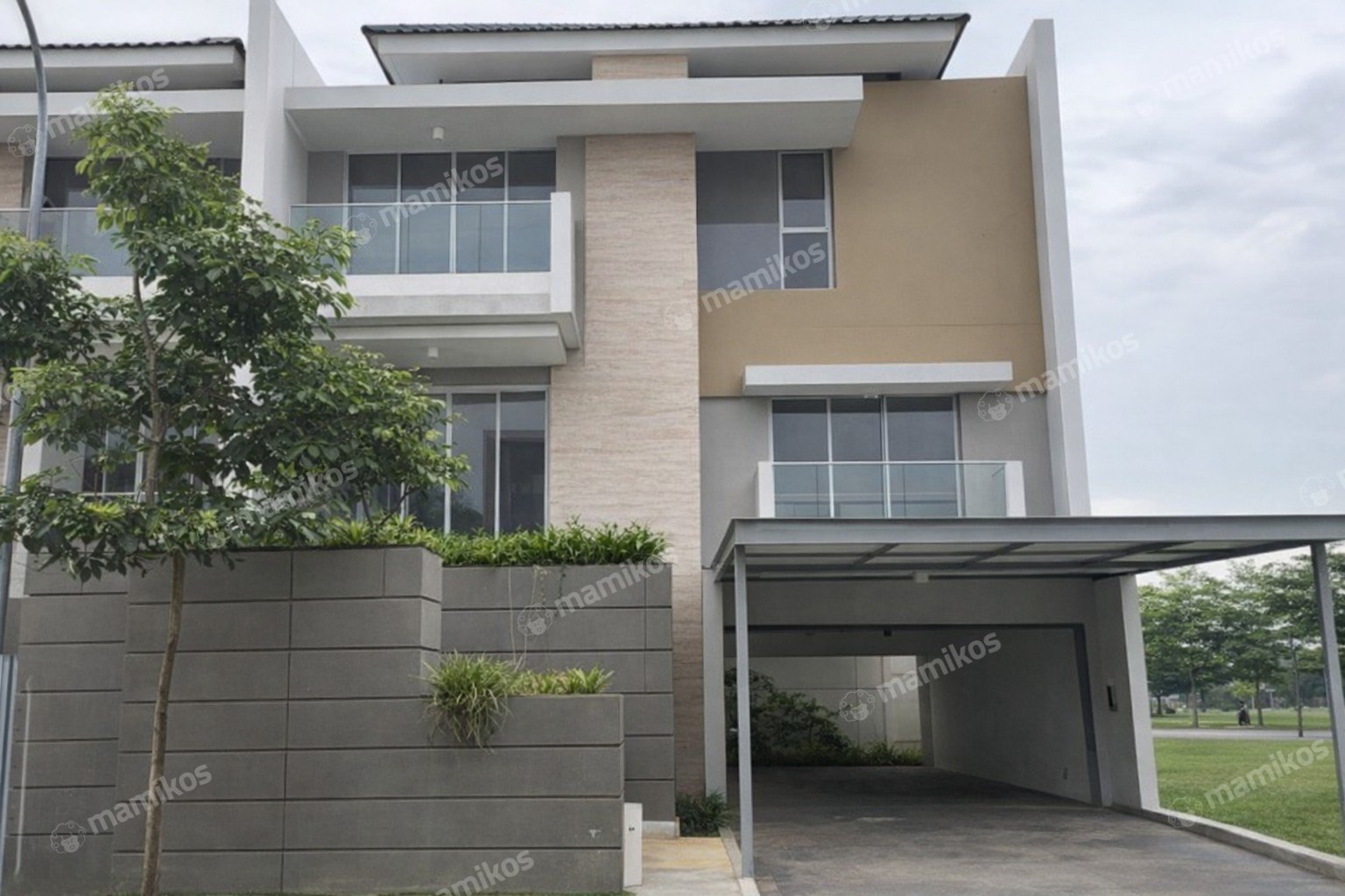 Rumah Sertifikat PPJB 4 Kamar Tidur 4 Kamar Mandi Golf Island Jakarta Utara