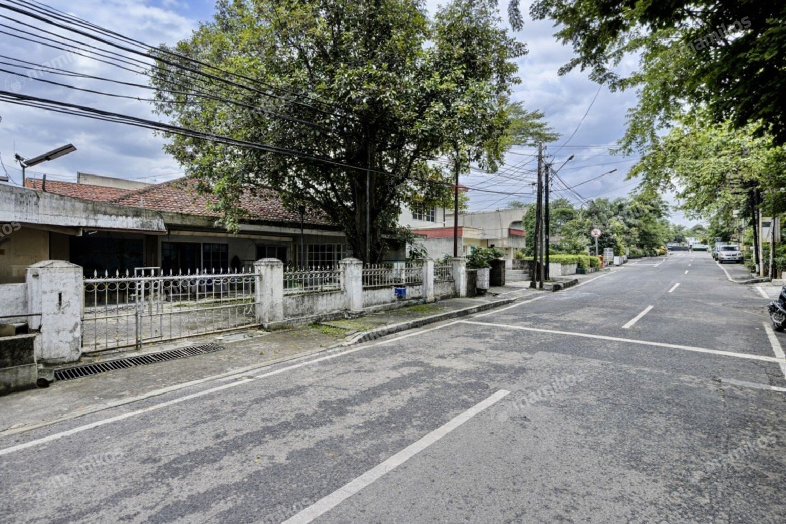 Rumah Sertifikat SHM 5 Kamar Tidur 5 Kamar Mandi Tebet Jakarta Selatan
