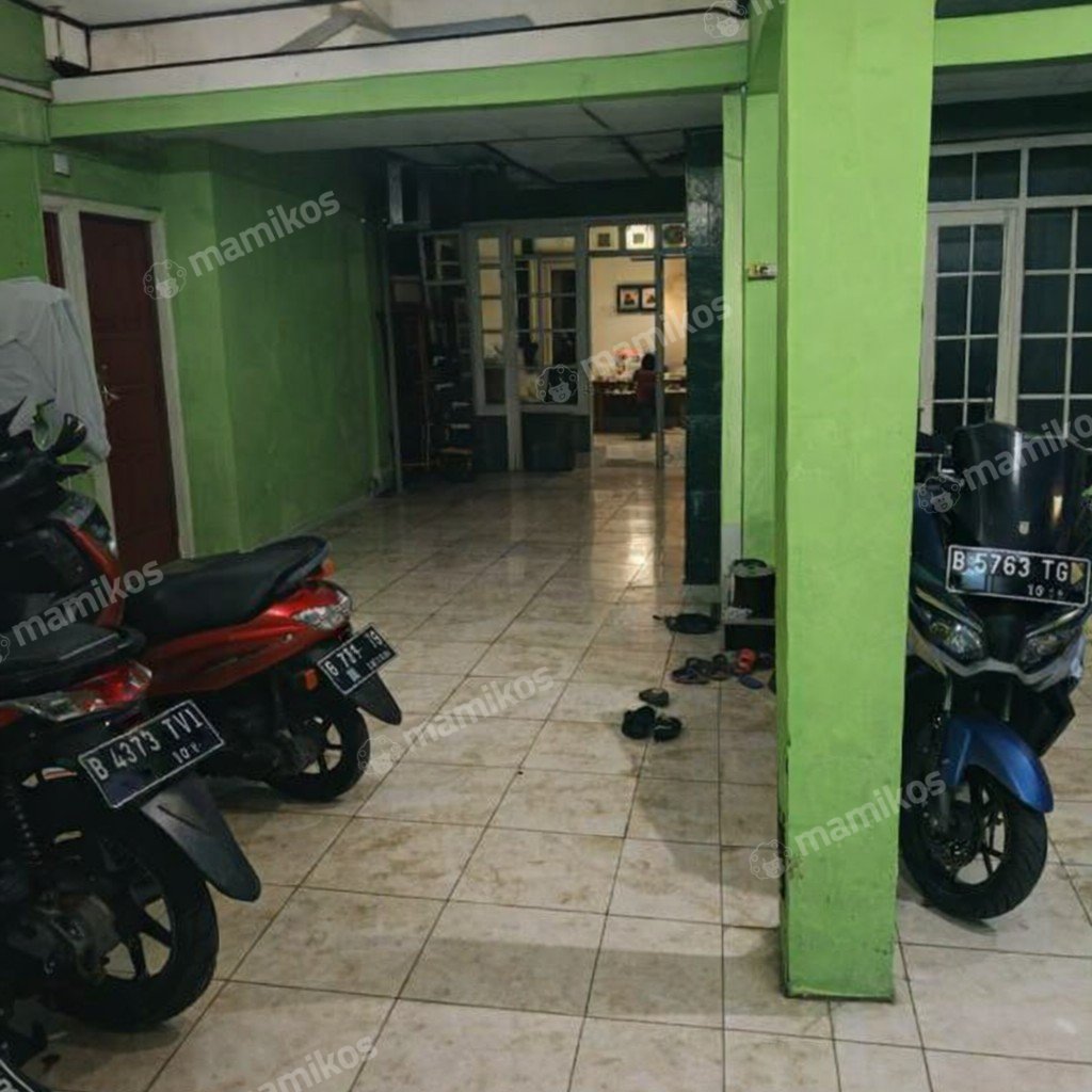 Rumah Sertifikat SHM 12 Kamar Tidur 10 Kamar Mandi Penggilingan Jakarta Timur - Photo 3