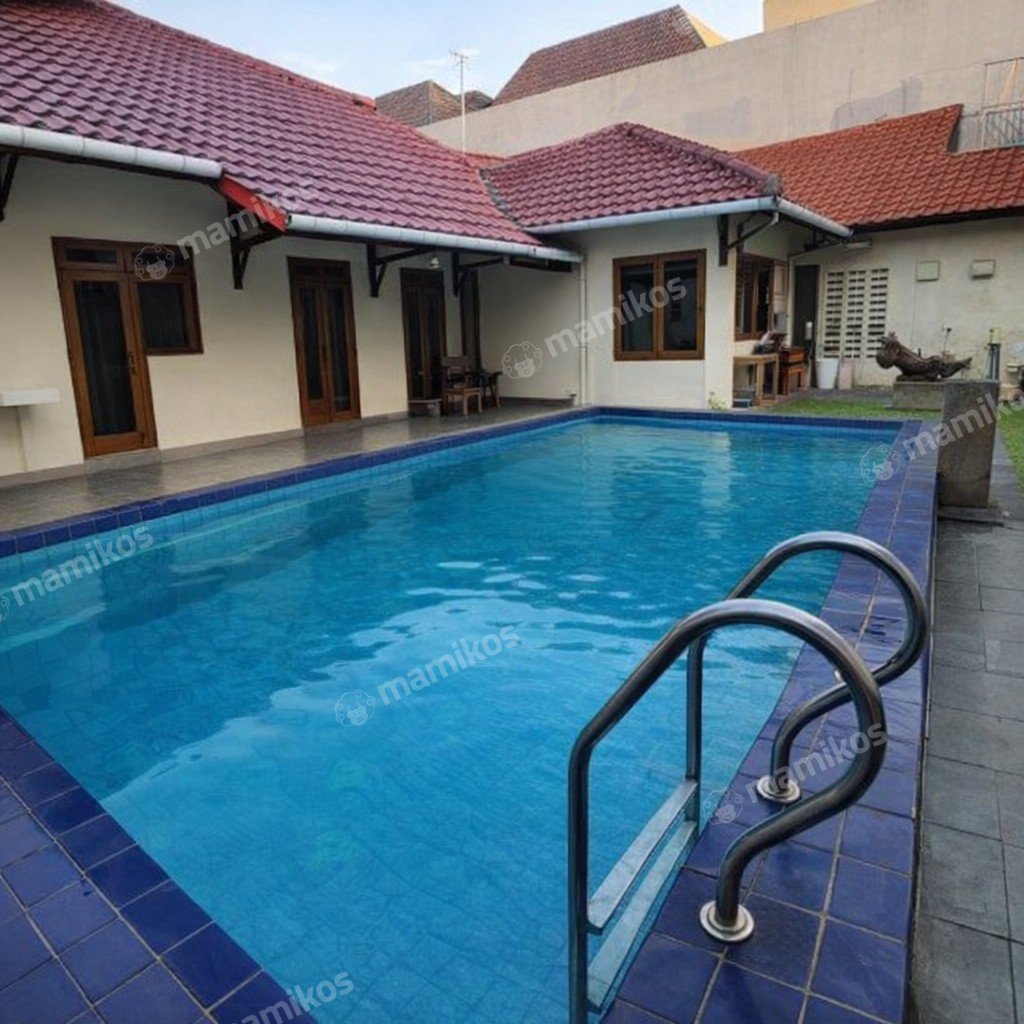 Rumah Sertifikat SHM 4 Kamar Tidur 4 Kamar Mandi Kemang Jakarta Selatan