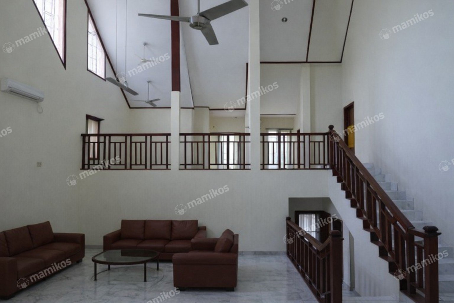 Rumah Sertifikat SHM 4 Kamar Tidur 4 Kamar Mandi Kemang Jakarta Selatan - Photo 3