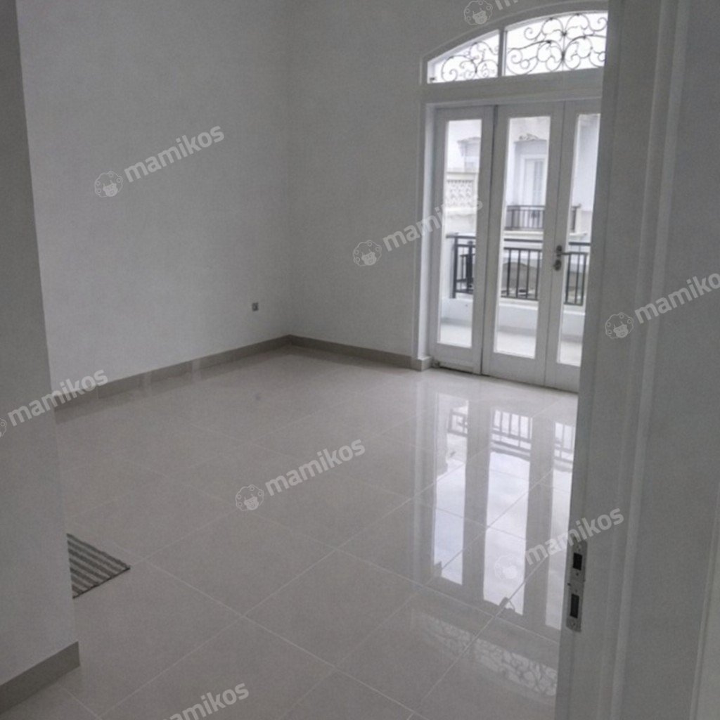 Rumah Sertifikat SHM 4 Kamar Tidur 4 Kamar Mandi Citra Grand Jakarta Timur - Photo 2