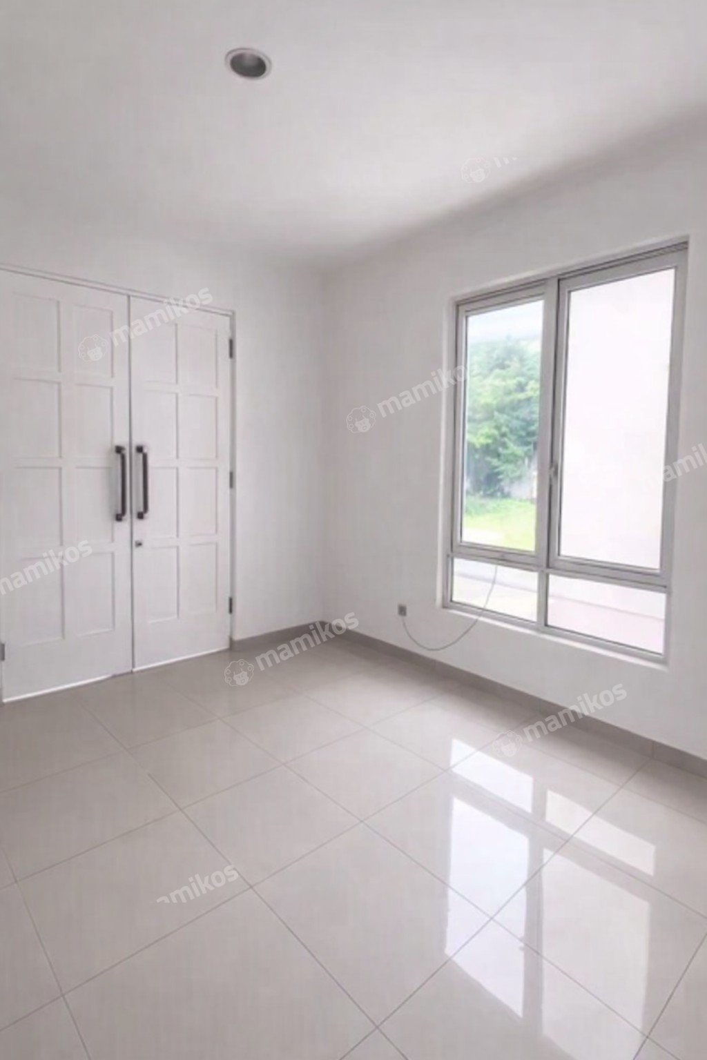 Rumah Sertifikat SHM 4 Kamar Tidur 4 Kamar Mandi Kota Wisata Jakarta Timur - Photo 3