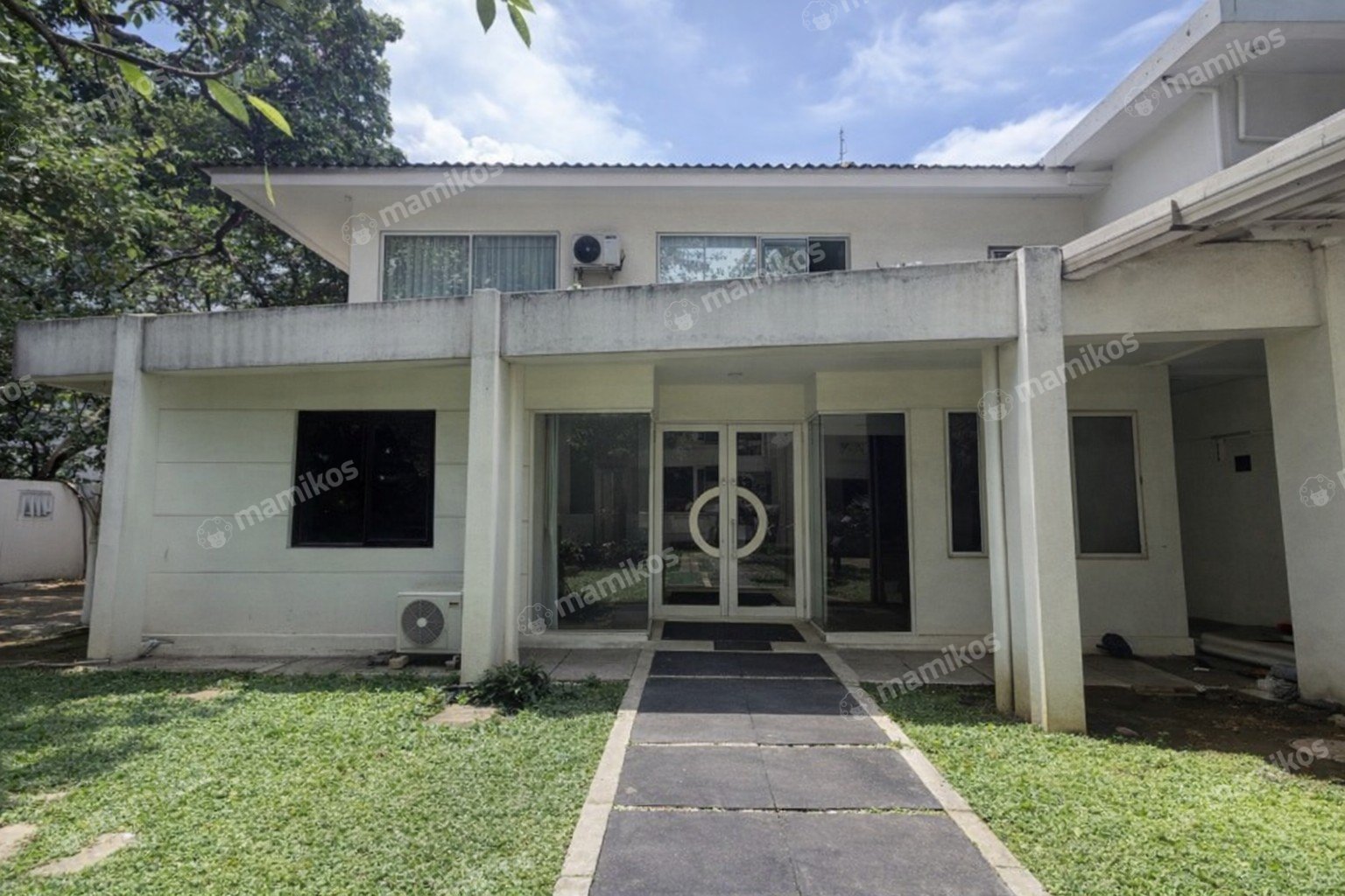 Rumah Sertifikat SHM 9 Kamar Tidur 2 Kamar Mandi Kebayoran Baru Jakarta Selatan