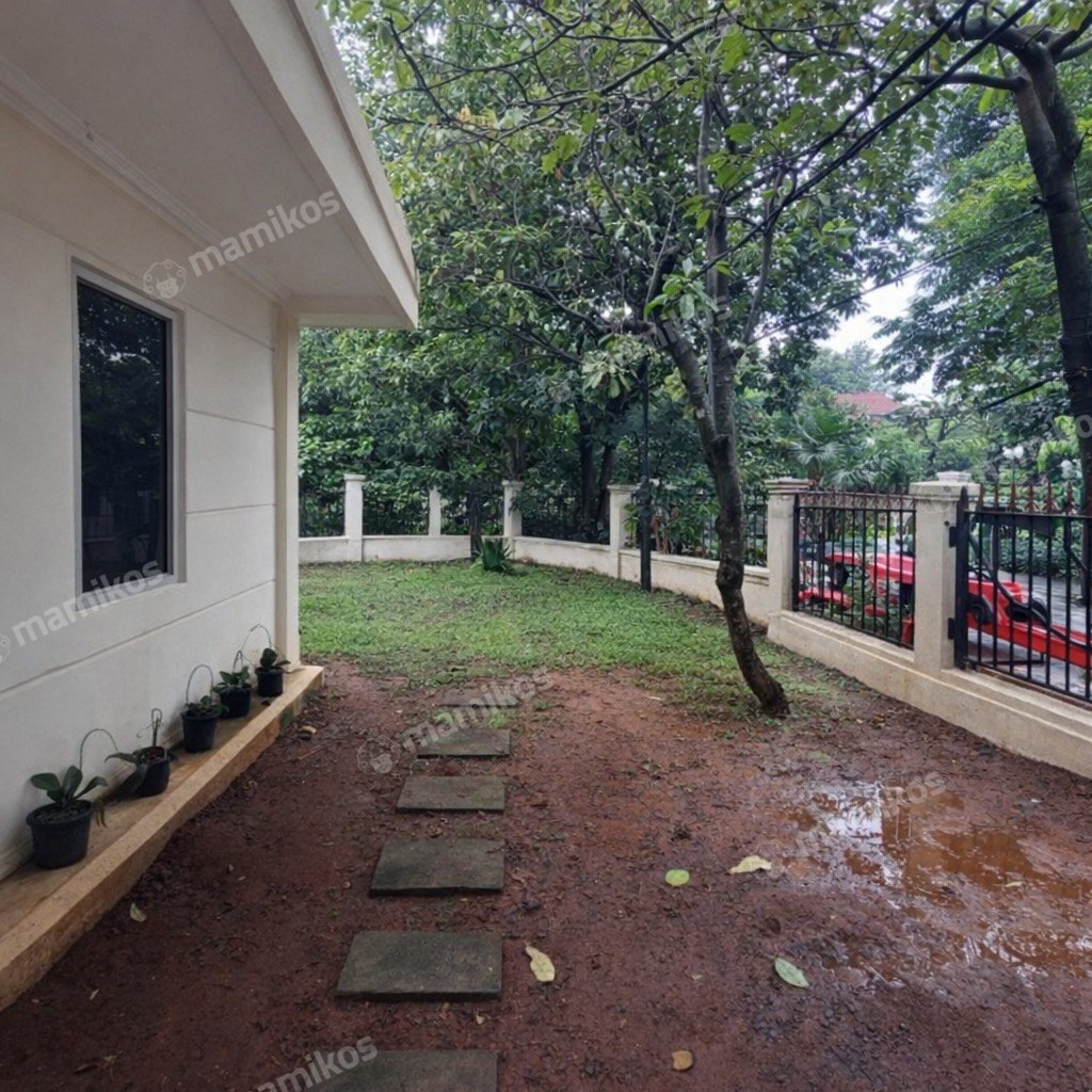 Rumah Sertifikat SHM 9 Kamar Tidur 2 Kamar Mandi Kebayoran Baru Jakarta Selatan - Photo 2