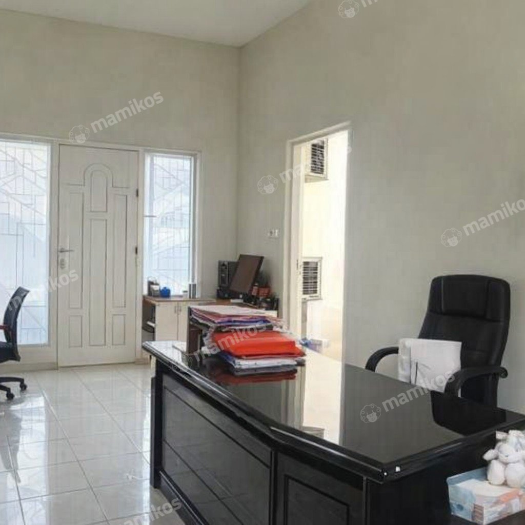 Rumah Sertifikat SHM 3 Kamar Tidur 3 Kamar Mandi Green Ville Jakarta Barat