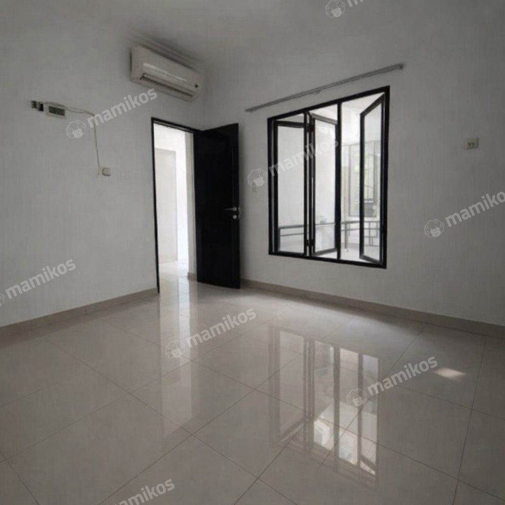 Rumah Sertifikat SHM 3 Kamar Tidur 3 Kamar Mandi Rawamangun Jakarta Timur - Photo 2