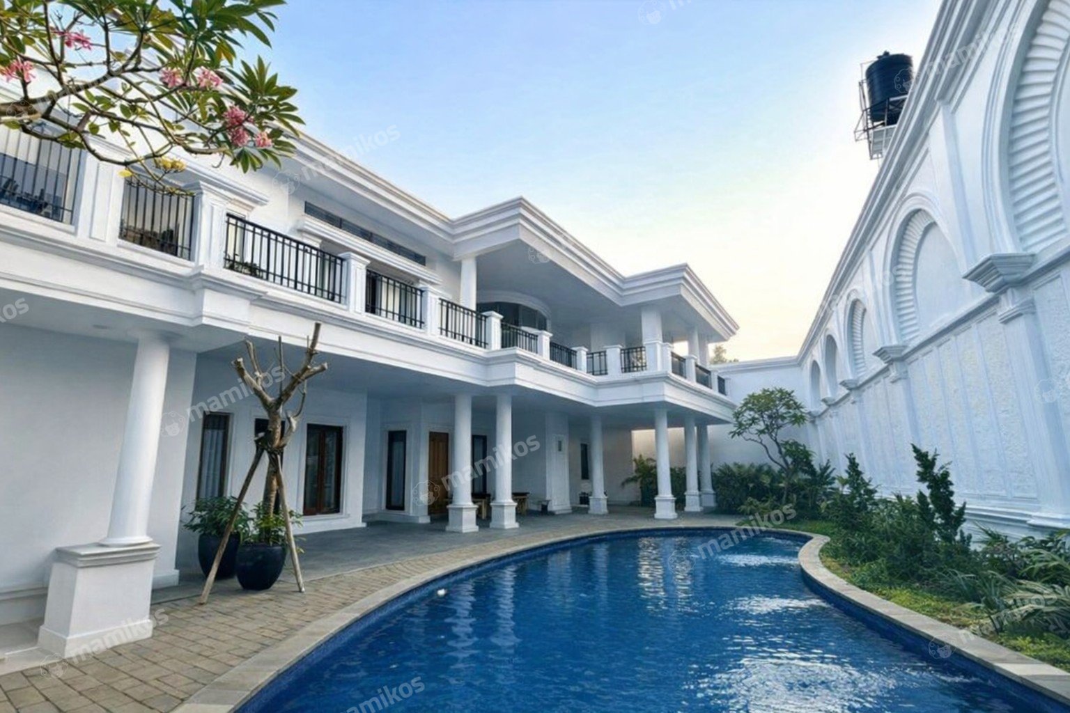 Rumah Sertifikat SHM 8 Kamar Tidur 7 Kamar Mandi Pondok Indah Jakarta Selatan