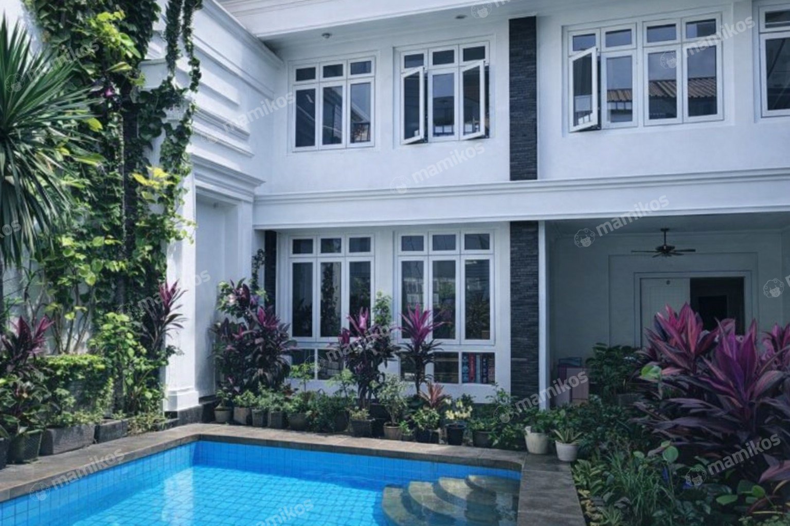 Rumah Sertifikat SHM 6 Kamar Tidur 6 Kamar Mandi Bangka Jakarta Selatan