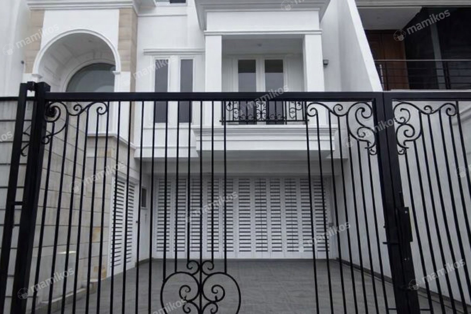 Rumah Baru Sertifikat SHM 4 Kamar Tidur Puri Indah Jakarta Barat