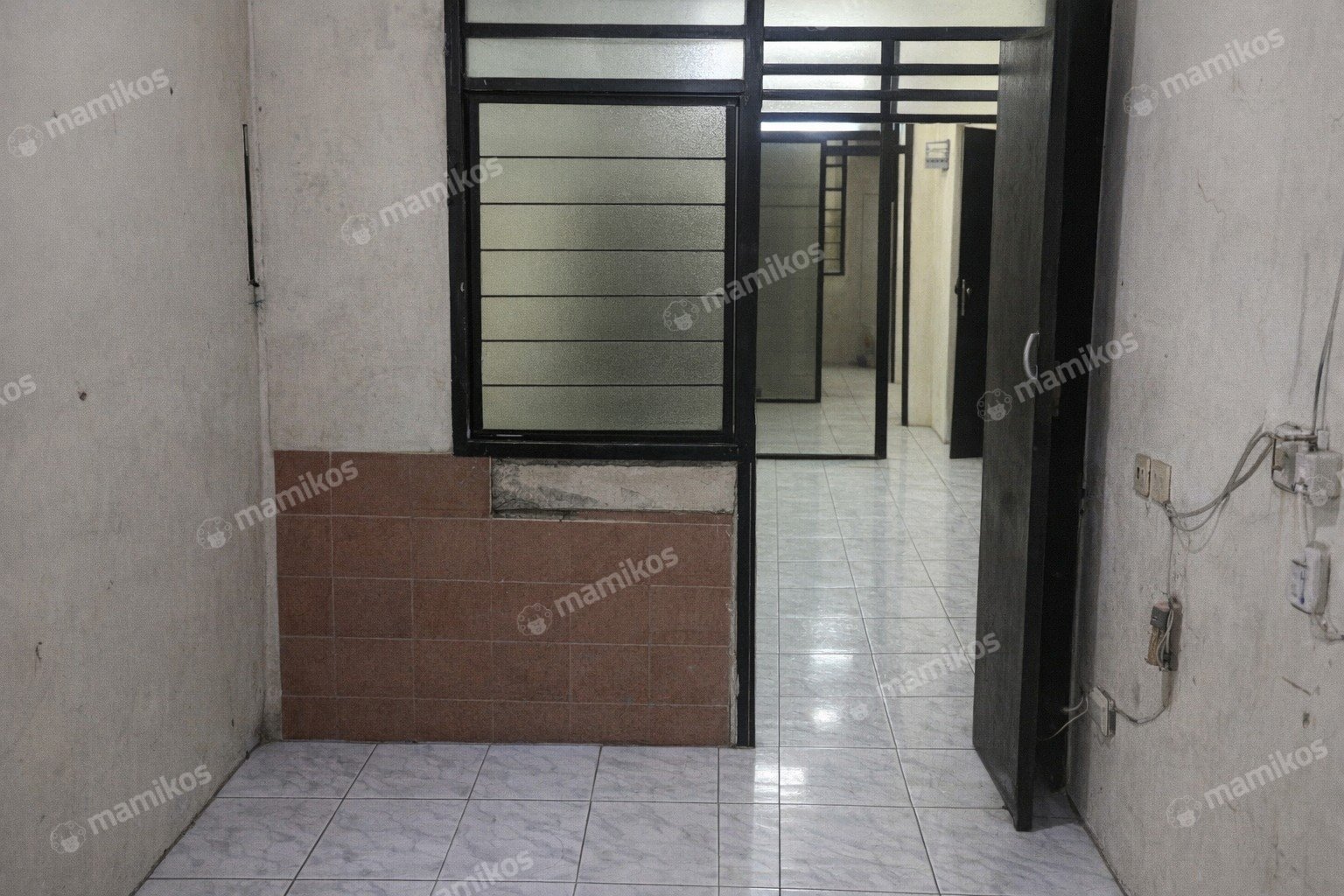Rumah 4 Kamar Tidur 2 Kamar Mandi 1 Lantai Cengkareng Jakarta Barat - Photo 4