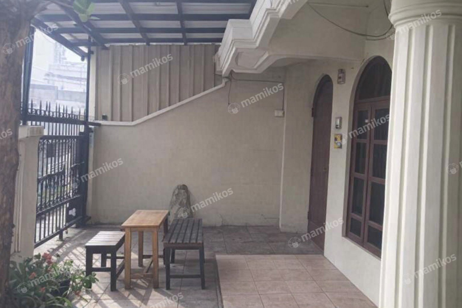Rumah Sertifikat SHM 3 Kamar Tidur 2 Kamar Mandi Kemanggisan Jakarta Barat - Photo 2