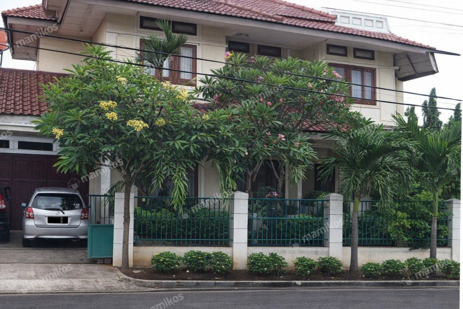Rumah Sertifikat SHM 6 Kamar Tidur 4 Kamar Mandi Pondok Kelapa Jakarta Timur