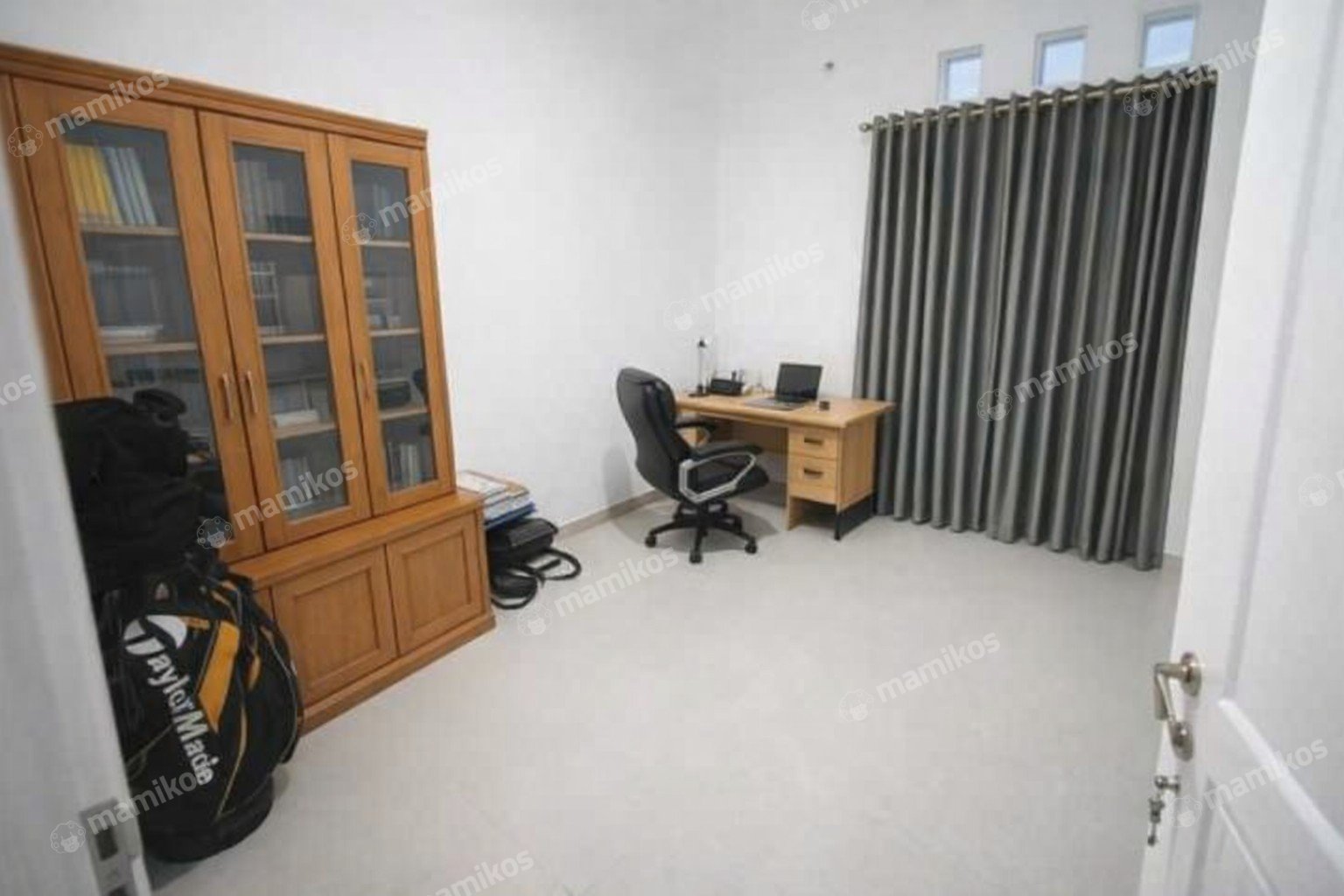 Rumah Sertifikat SHM 6 Kamar Tidur 4 Kamar Mandi Jatiwaringin Jakarta Timur - Photo 3