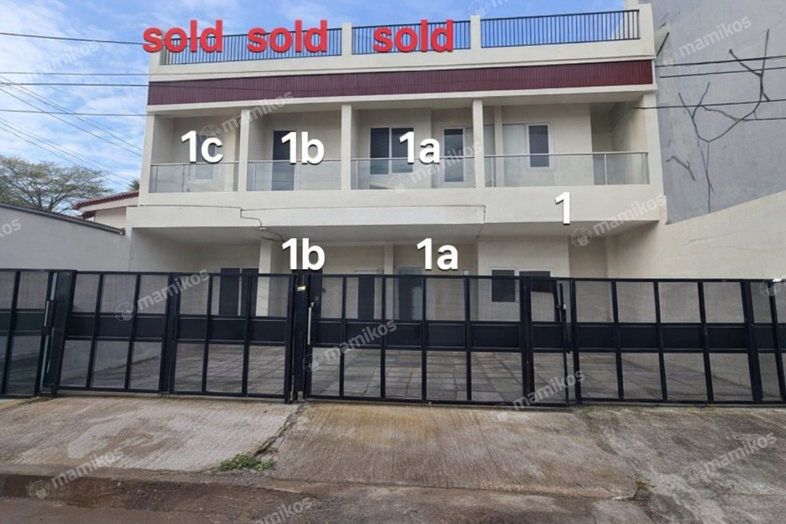 Rumah Sertifikat SHM 6 Kamar Tidur 4 Kamar Mandi Sunrise Garden Jakarta Barat