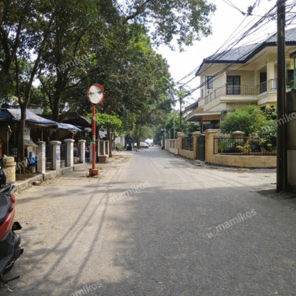 Rumah Sertifikat HGB 6 Kamar Tidur 5 Kamar Mandi Wijaya Jakarta Selatan - Photo 2