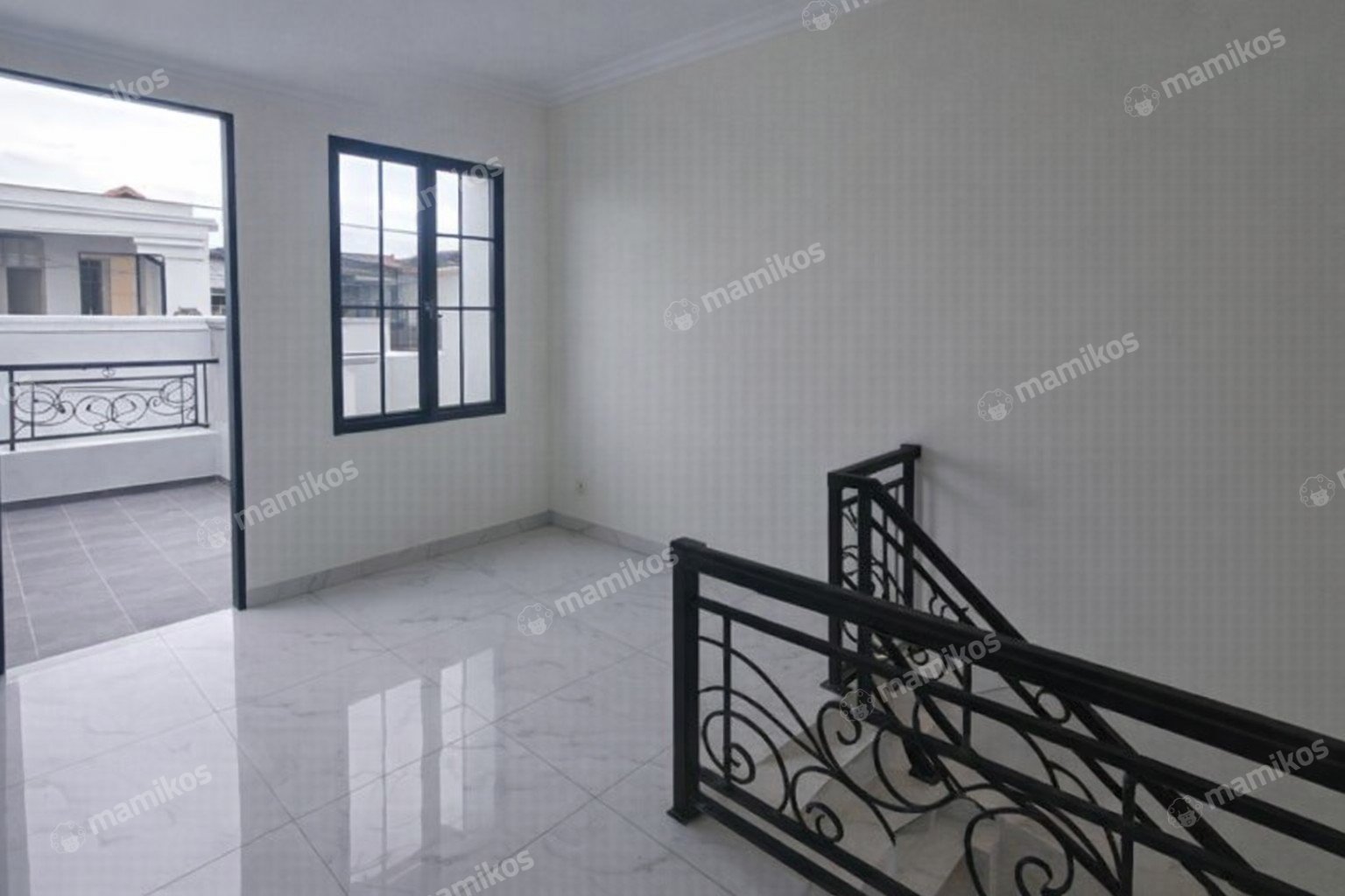Rumah Sertifikat SHM 3 Kamar Tidur 3 Kamar Mandi Jagakarsa Jakarta Selatan - Photo 2