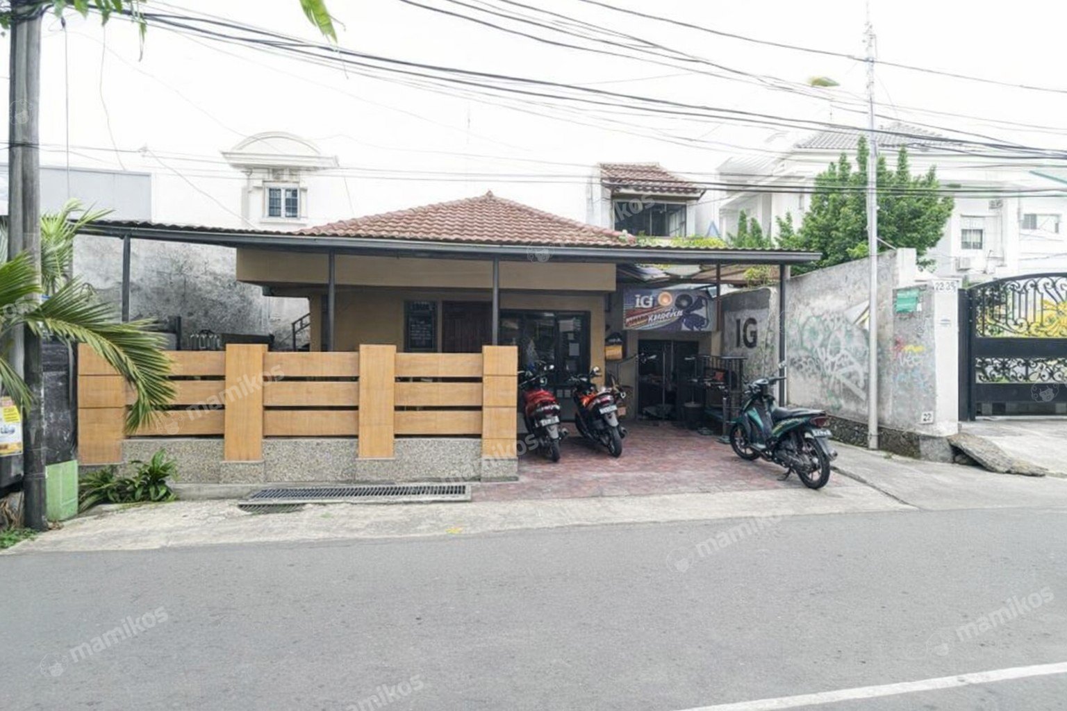 Rumah Sertifikat SHM 6 Kamar Tidur 3 Kamar Mandi Pasar Rebo Jakarta Timur