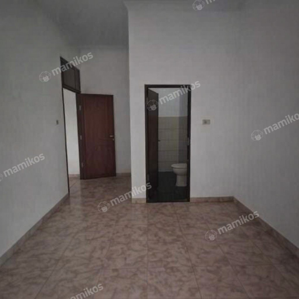 Rumah Sertifikat SHM 4 Kamar Tidur 4 Kamar Mandi Condet Jakarta Timur - Photo 3